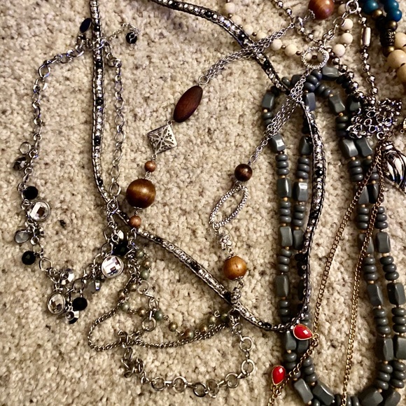 📿Beautiful Wearable Necklace & Bracelet Bundle📿 - Picture 5 of 9